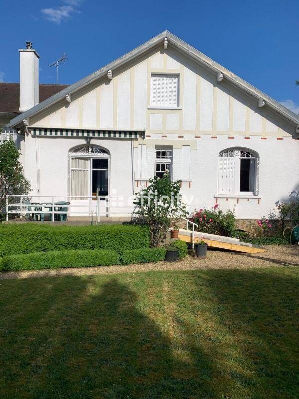 Maison à vendre, 165m², MARNES LA COQUETTE