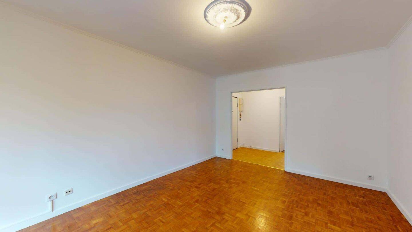 Apartment in Avenue des Champs Perdrix, Dijon for 83 m² with 3 b — 4