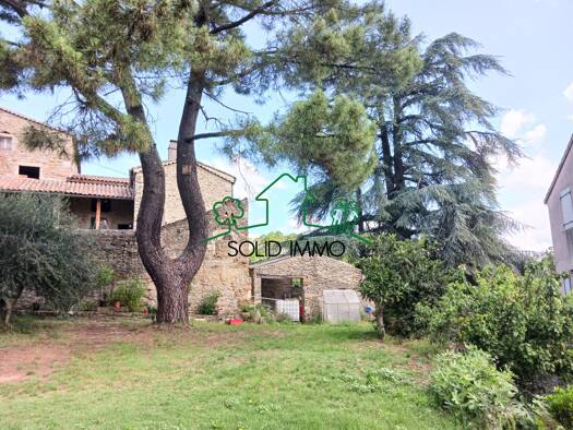 Ferme à vendre 350 000 € 14 pièces 5 chambres 150 m² 5 200 m² de terrain Saint-Étienne-de-Fontbellon 07200