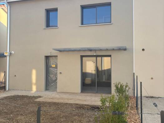 Villa à vendre 354 000 € 4 pièces 3 chambres 89 m² 88 m² de terrain Le Village Vaulx en Velin 69120