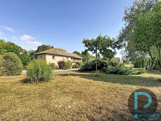 Maison à vendre 449 000 € 6 pièces 3 chambres 175 m² 6 310 m² de terrain Saint-Trivier-sur-Moignans 01990