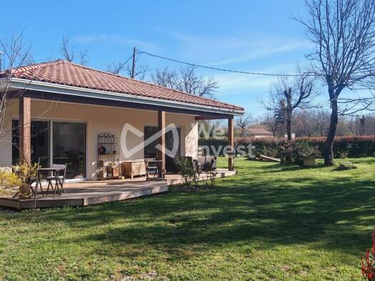 Maison de plain-pied à vendre 499 500 € 5 pièces 3 chambres 130 m² 1 315 m² de terrain Néoules 83136