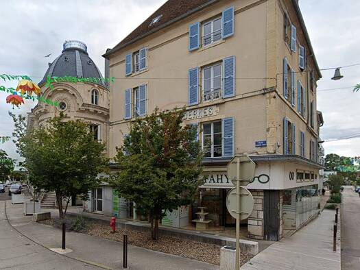 Local commercial à vendre 112 000 € 161,5 m² de surface de vente Gray 70100