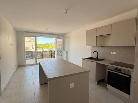 Appartement à louer - logement étudiant 800 € 2 pièces 1 chambre 40 m² Chasse-sur-Rhône 38670