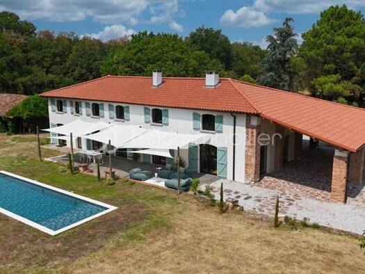 Maison à vendre 1 095 000 € 9 pièces 5 chambres 310 m² 29 673 m² de terrain Lanta 31570