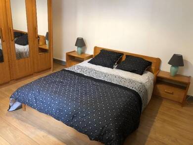 Appartement à louer 1 340 € 3 pièces 2 chambres Bordeaux 33000