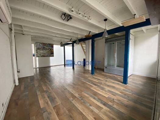 Boutique avec bail commercial 27 m² de surface de vente Sud La Grande-Motte 34280