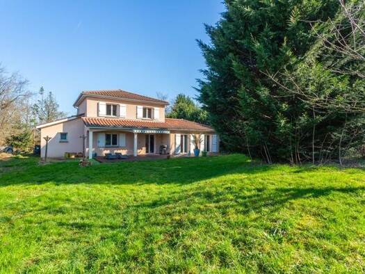 Maison à vendre 597 313 € 6 pièces 4 chambres 135 m² 1 815 m² de terrain La Tour-de-Salvagny 69890