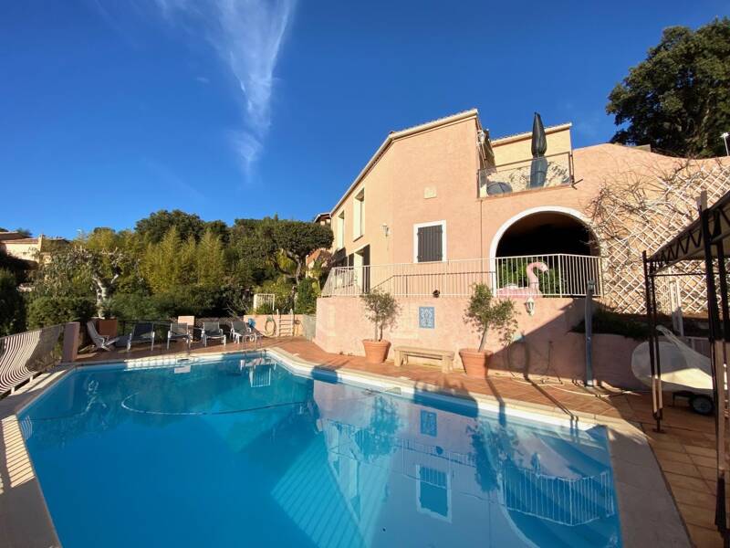 Maison à vendre, 220m², LA LONDE LES MAURES