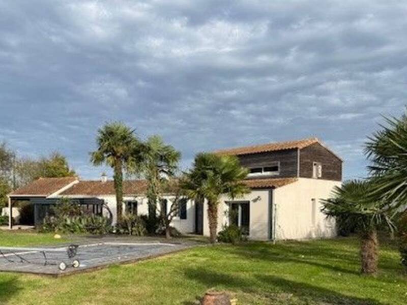 Maison à louer, 175m², AIFFRES