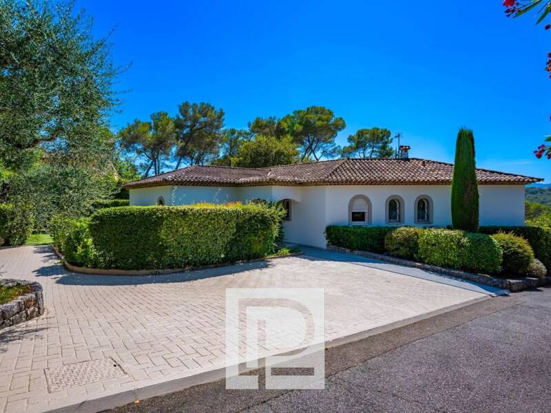 Maison à louer, 320m², MOUGINS