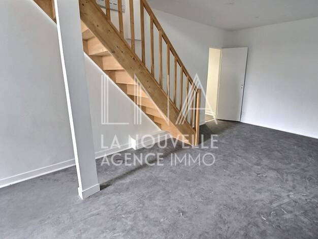 Maison à vendre 399 900 € 4 pièces 3 chambres 95 m² Romainville 93230