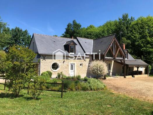 Maison à vendre 310 000 € 4 pièces 3 chambres 167 m² 5 400 m² de terrain Parcé-sur-Sarthe 72300