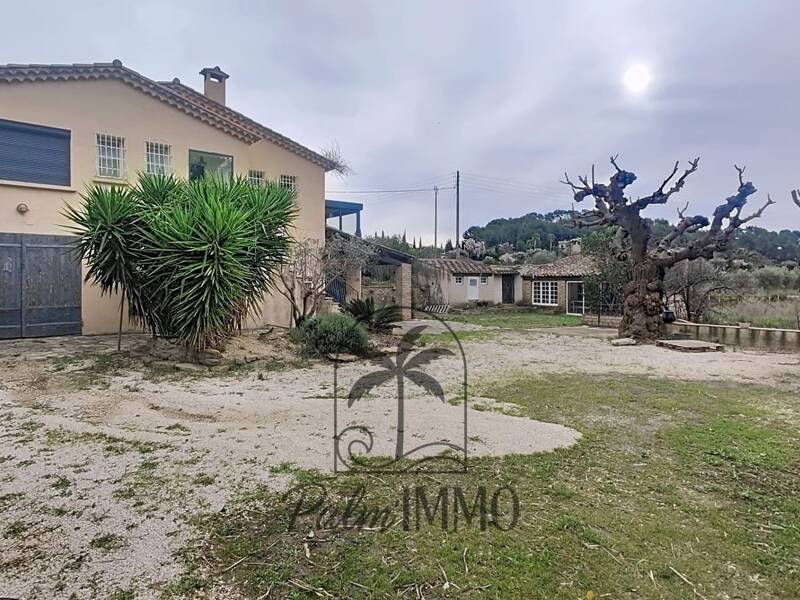 Maison à louer, 147m², LE CASTELLET