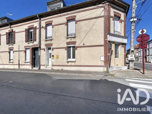 Local commercial à vendre 126 700 € 93 m² de surface de vente Magenta 51530