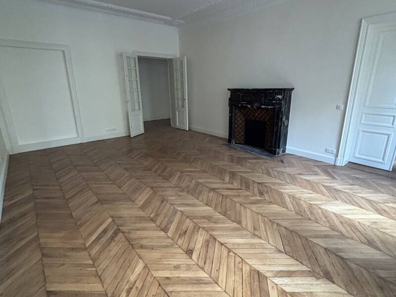 Maison à louer, 250m², PARIS 16E