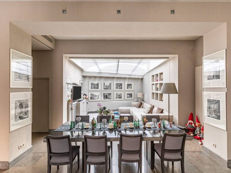 Maison à louer, 450m², PARIS 16E