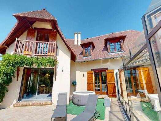 Maison à vendre 367 000 € 6 pièces 4 chambres 217,5 m² 2 701 m² de terrain Guichainville 27930