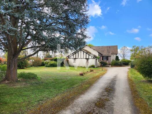 Maison à vendre 266 000 € 7 pièces 4 chambres 168 m² 2 582 m² de terrain Ouzouer-sur-Loire 45570