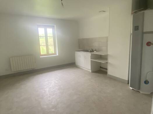 Appartement à louer 584 € 2 pièces 1 chambre 69 m² RDC Ticheville 61120