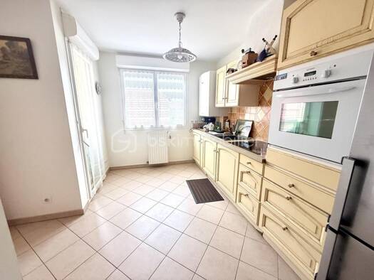 Appartement à vendre 225 000 € 3 pièces 2 chambres 66 m² Étage 2/3 Les Dourbes Digne-les-Bains 04000