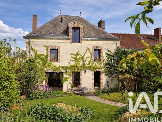 Maison à vendre 387 000 € 7 pièces 5 chambres 206 m² 285 m² de terrain Montbert 44140