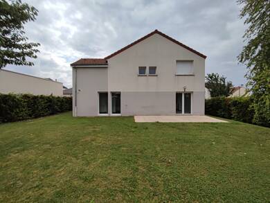 Maison à louer 1 200 € 4 pièces 3 chambres 98 m² 477 m² de terrain Betheny 51450