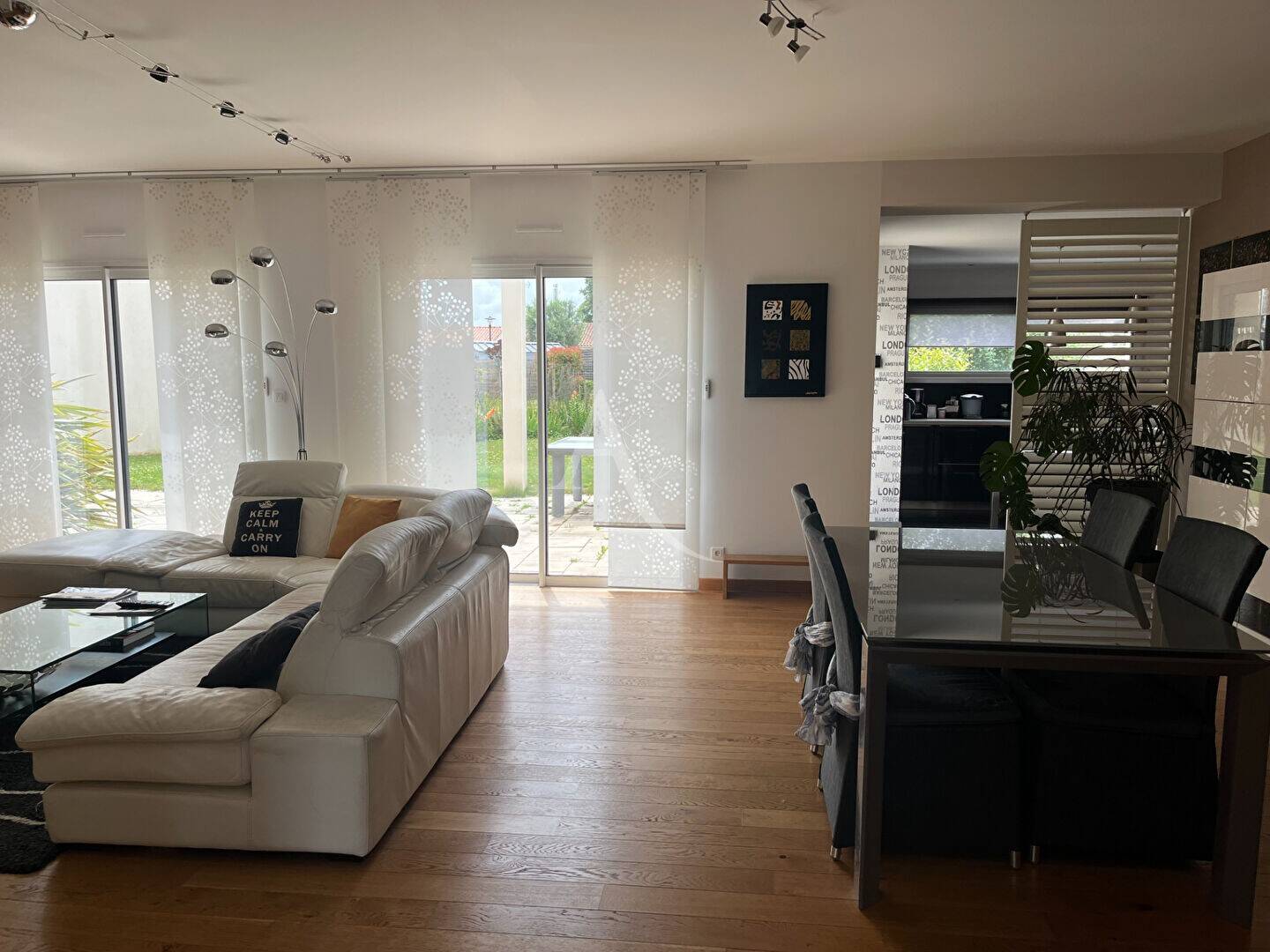 Maison à vendre, 140m², MOUTIERS LES MAUXFAITS