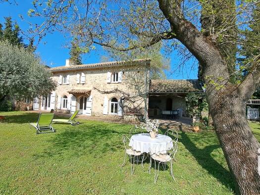 Maison à vendre 600 000 € 5 pièces 4 chambres 198 m² 1 670 m² de terrain Valaurie 26230