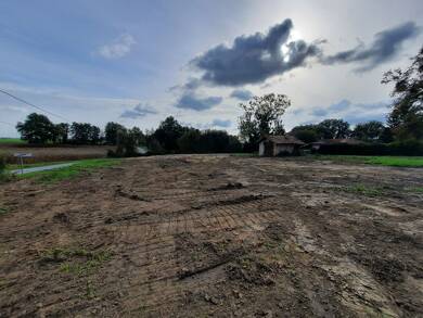 Terrain constructible à vendre 55 000 € 3 300 m² de terrain Montrevel en Bresse 01340