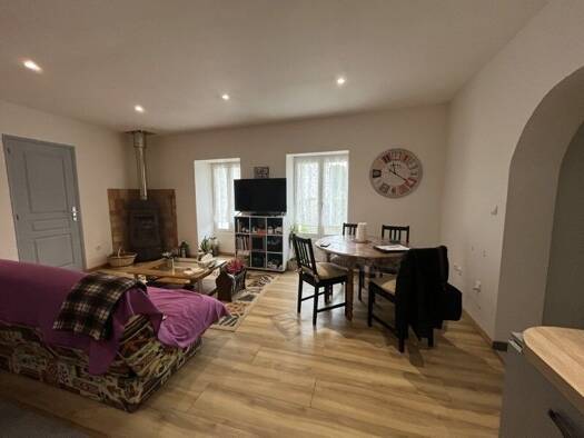 Maison à vendre 138 320 € 2 pièces 1 chambre 57 m² 507 m² de terrain Marignac 17800