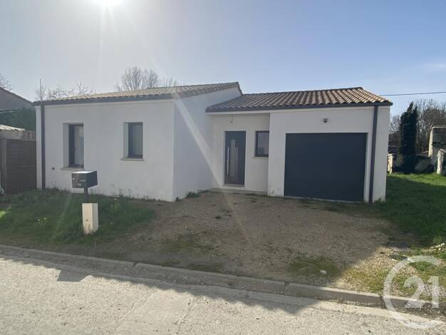 Maison de plain-pied à vendre 317 300 € 5 pièces 3 chambres 105 m² 274 m² de terrain Longèves 17230