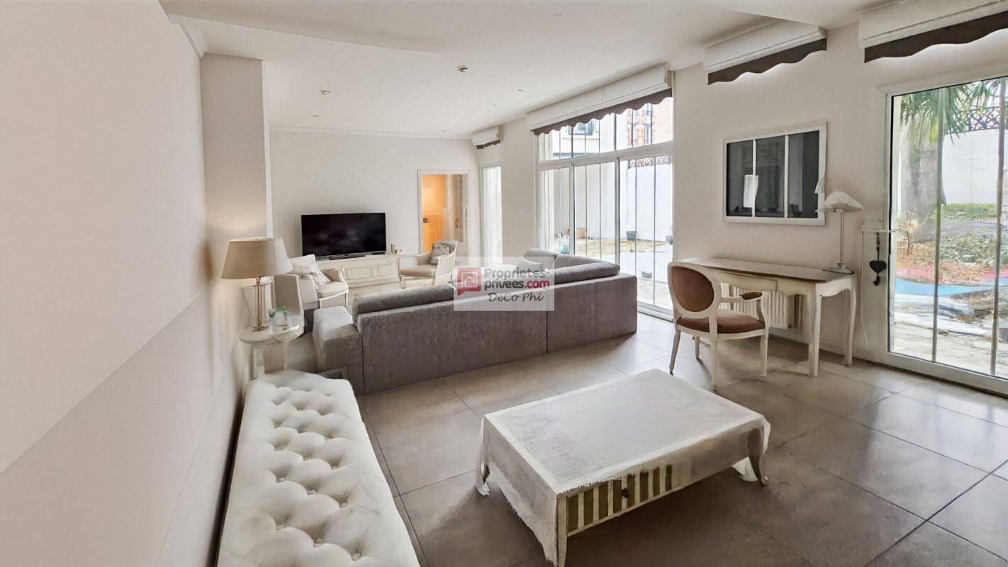 Maison à vendre, 280m², SURESNES