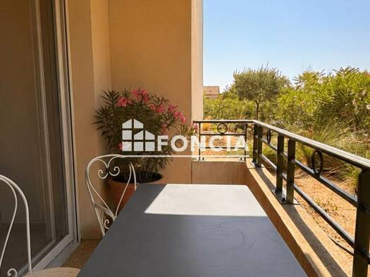 Appartement à vendre 156 000 € 1 pièce 28 m² Étage 1/4 Bord de Mer La Londe-les-Maures 83250