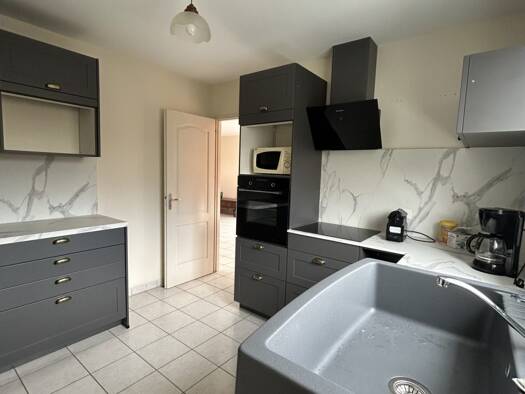 Maison de plain-pied à louer 850 € 3 pièces 2 chambres 88,3 m² 800 m² de terrain Thénac 17460
