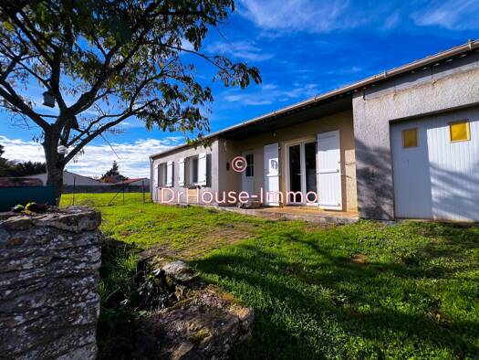 Maison de plain-pied à vendre 145 500 € 5 pièces 3 chambres 88 m² 1 230 m² de terrain Chantonnay 85110