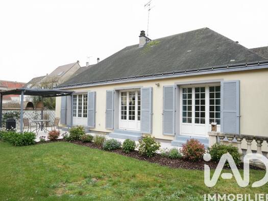 Maison de plain-pied à vendre 359 000 € 5 pièces 3 chambres 87,7 m² 496 m² de terrain Chauffour-Les Marais Sarcelles 95200