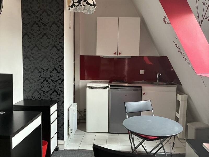 Maison à louer, 22m², PARIS 18E