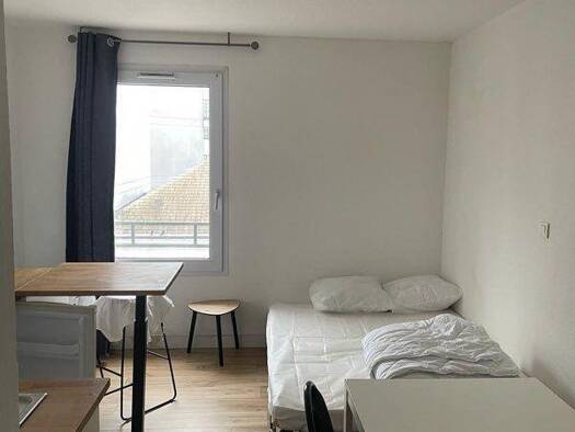 Appartement à louer - logement étudiant 530 € 1 pièce 17 m² 3ème étage Nantes 44000
