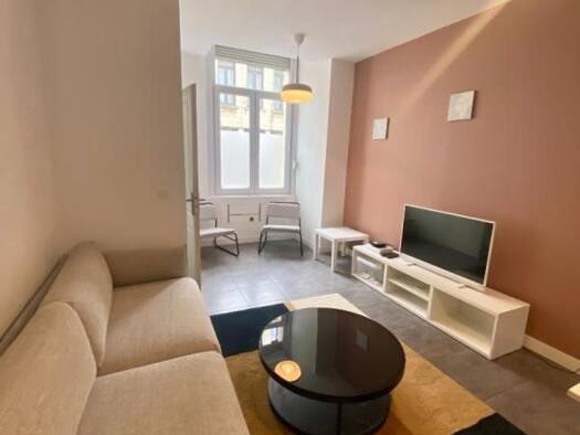 Maison à louer 3 050 € 6 pièces 5 chambres 120 m² disponible dès maintenant Vieux Lille Lille 59800