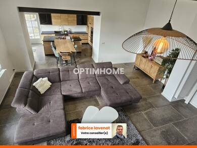 Maison de ville à vendre 290 000 € 6 pièces 3 chambres 180 m² 515 m² de terrain Nord Soyaux 16800