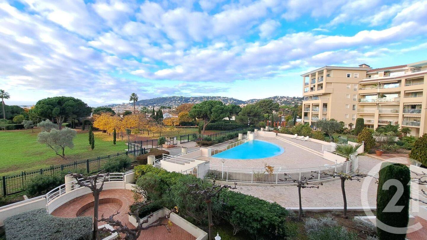 Maison à louer, 29m², JUAN LES PINS