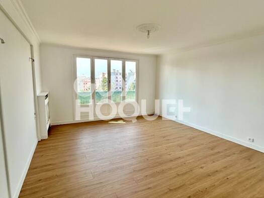 Appartement à vendre 195 000 € 4 pièces 3 chambres 82 m² Étage 7/7 Suffren Neuilly-sur-Marne 93330