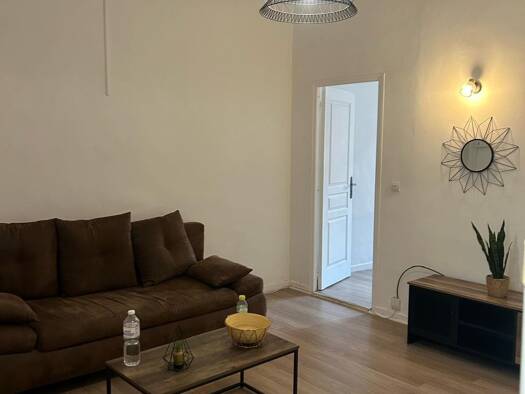 Appartement à louer - Première occupation 555 € 2 pièces 1 chambre 42 m² Étage 1/2 Centre Ville Carpentras 84200