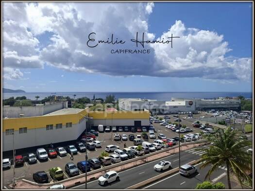 Espace bureau à louer 1 400 € 61 m² de bureaux Fort-de-France 97200