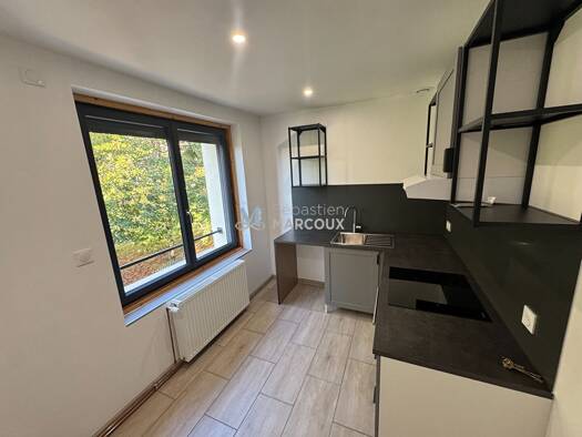 Appartement à louer 620 € 3 pièces 2 chambres 59 m² Étage 2/2 Boën-sur-Lignon 42130