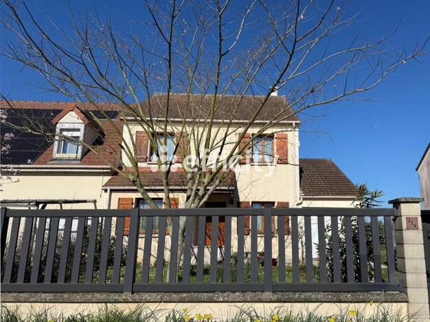 Maison de plain-pied à vendre 315 000 € 4 pièces 3 chambres 100 m² 401 m² de terrain Mouroux 77120