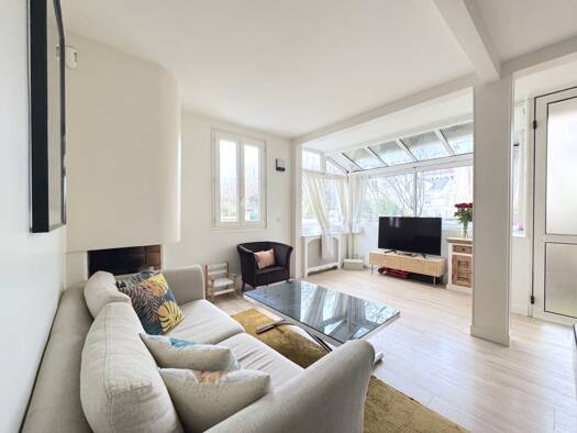 Maison à vendre 620 000 € 3 pièces 2 chambres 71,2 m² 60 m² de terrain Bécon Courbevoie 92400