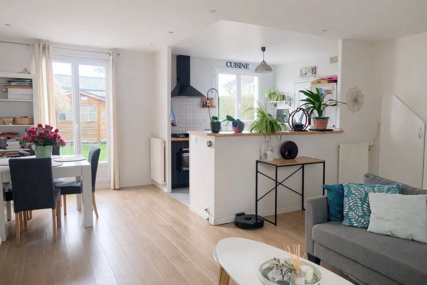 Maison à vendre, 81m², VOISINS LE BRETONNEUX