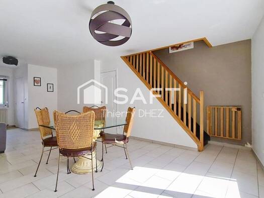Maison de ville à louer 1 200 € 4 pièces 3 chambres 103 m² 93 m² de terrain Becquerel Mons-en-Baroeul 59370